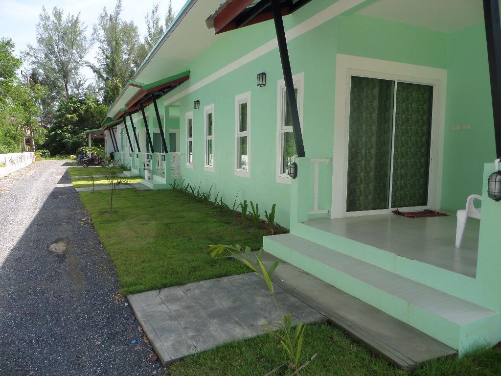 Lanta Triple Novel Hotel Koh Lanta Exterior photo