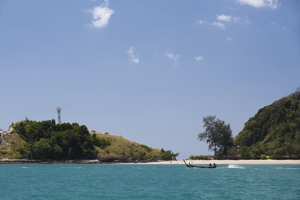Lanta Triple Novel Hotel Koh Lanta Exterior photo